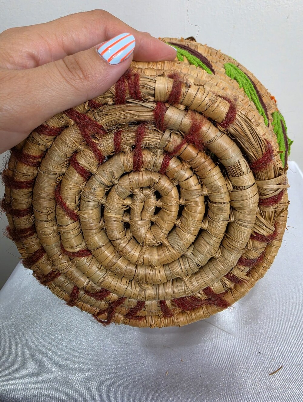 Vintage Woven Straw Bucket Bag with Green & Brown Embroidery - Picture 6 of 12